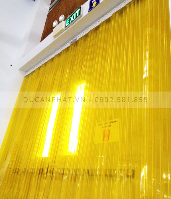 Rèm nhựa PVC màu vàng ngăn công trùng