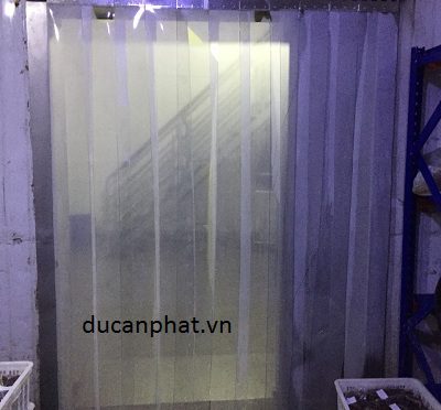 Thi Công Lắp Đặt Rèm Nhựa PVC ngăn lạnh âm sâu